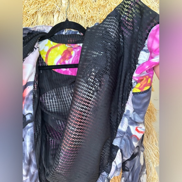 Lululemon🦄UNICORN JACKET FLAWLESS🦄 Down Time Jacket🦄Unicorn Tears RARE🦄 4 - Picture 9 of 17